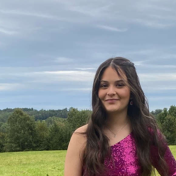 Meet your Posher, Aleesia - Picture 1 of 1